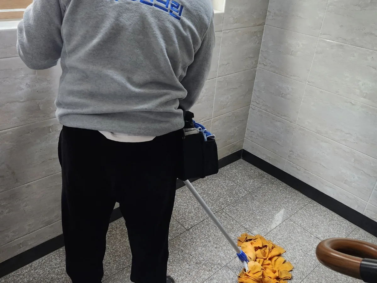은평구 증산동 건물 복도·대기 동선 야간 위생청소 사례 - 행진크린